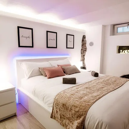 Pebble House Apartment *